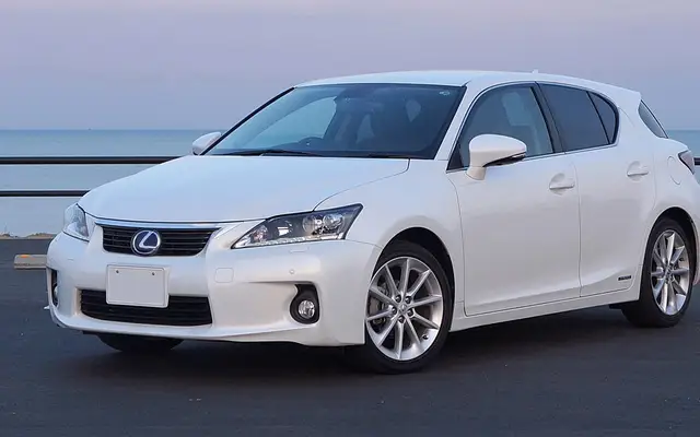 Lexus CT 200h A10 (2011–2022)