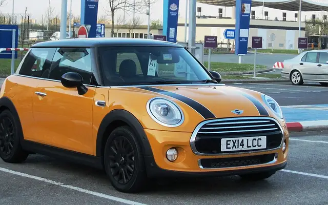 Mini R56