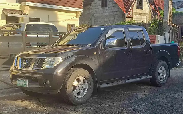 Navara D40