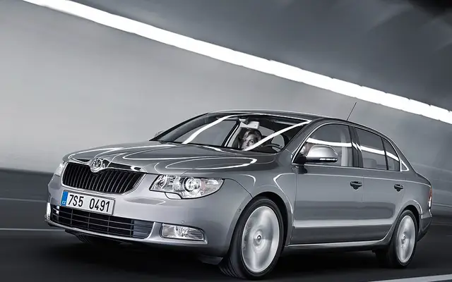 Superb II (3T)