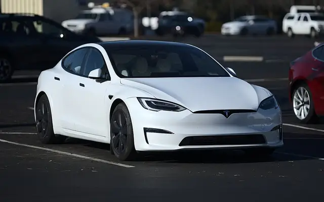 Model S I (restyling)